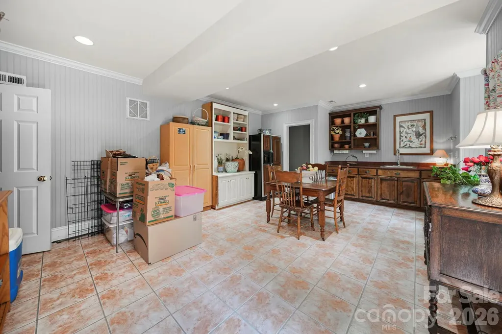 512 Stuart Ridge Cramerton NC 28032