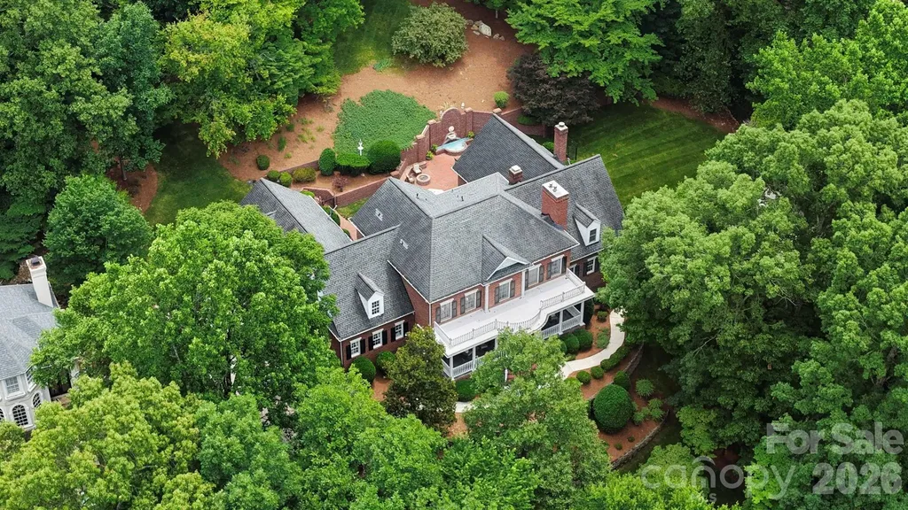 512 Stuart Ridge Cramerton NC 28032