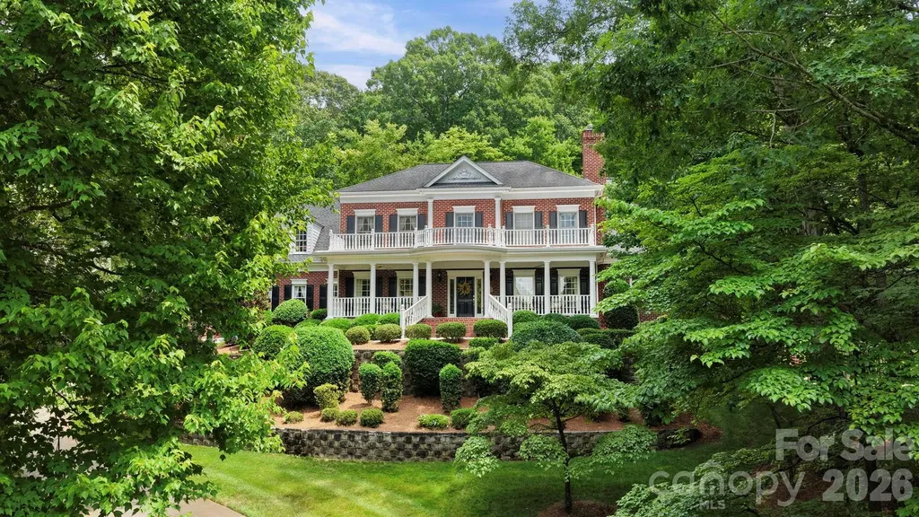 512 Stuart Ridge Cramerton NC 28032