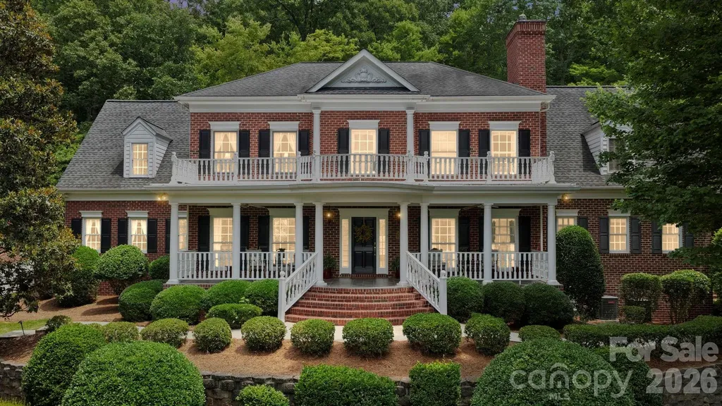512 Stuart Ridge Cramerton NC 28032