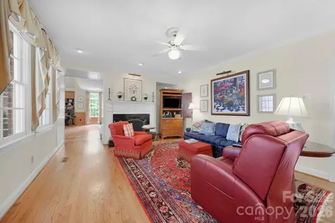 512 Stuart Ridge Cramerton NC 28032