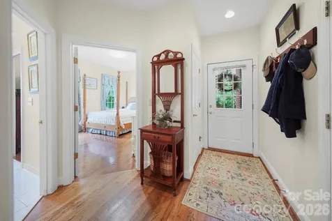 512 Stuart Ridge Cramerton NC 28032