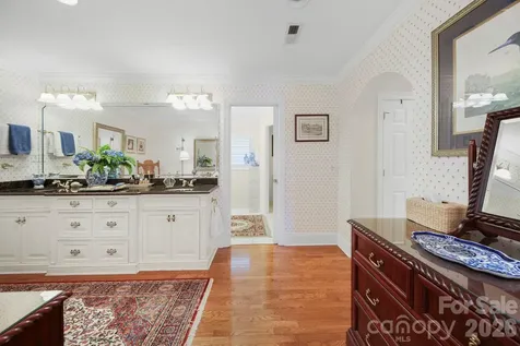 512 Stuart Ridge Cramerton NC 28032