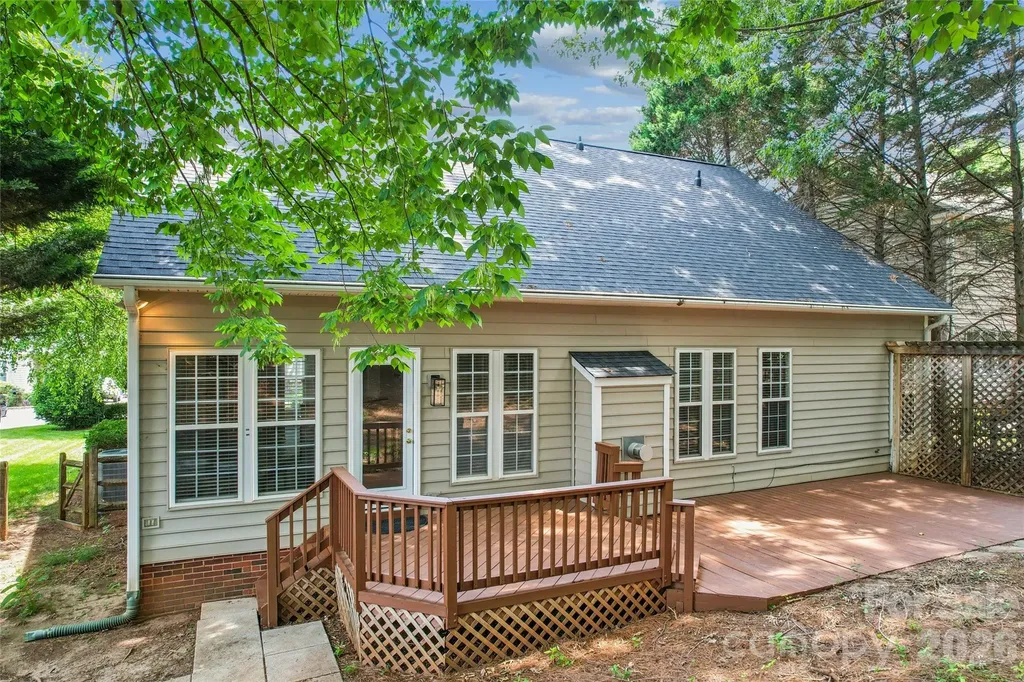 11627 Knightsdale Drive Charlotte NC 28277