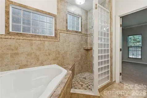 11627 Knightsdale Drive Charlotte NC 28277