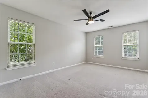 11627 Knightsdale Drive Charlotte NC 28277