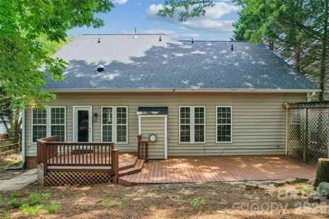 11627 Knightsdale Drive Charlotte NC 28277