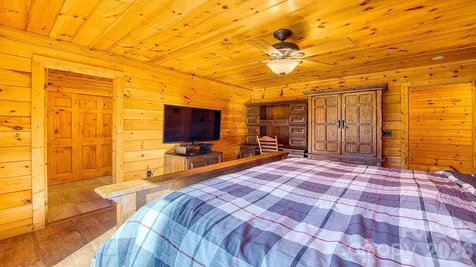 41 Nanny Patch Cove Maggie Valley NC 28751