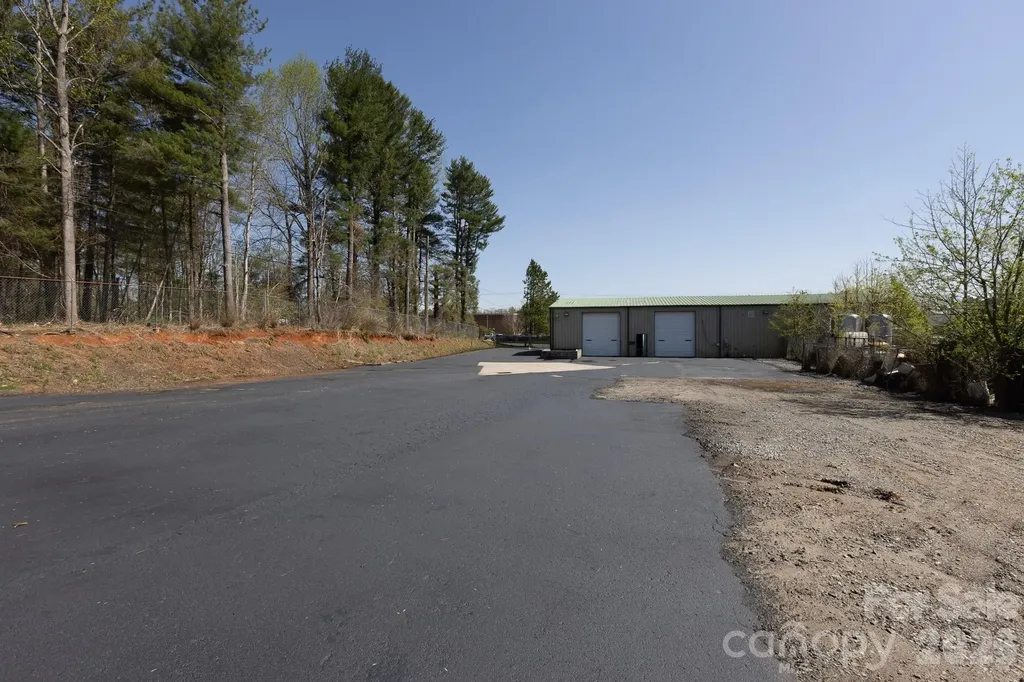2997 Spartanburg Highway Asheville NC 28726