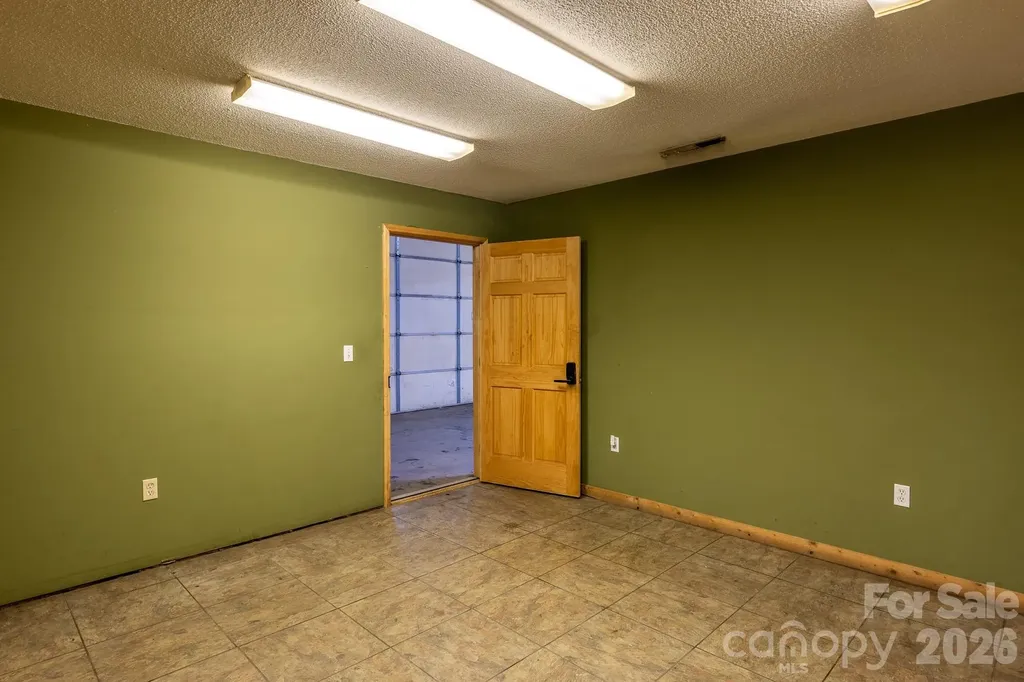 2997 Spartanburg Highway Asheville NC 28726