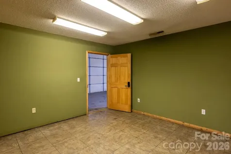 2997 Spartanburg Highway Asheville NC 28726