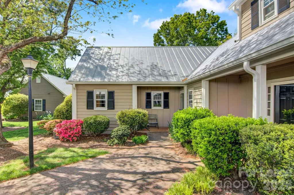3700 Selwyn Farms Lane Charlotte NC 28209