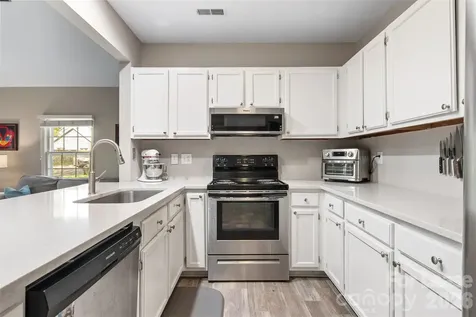 3700 Selwyn Farms Lane Charlotte NC 28209
