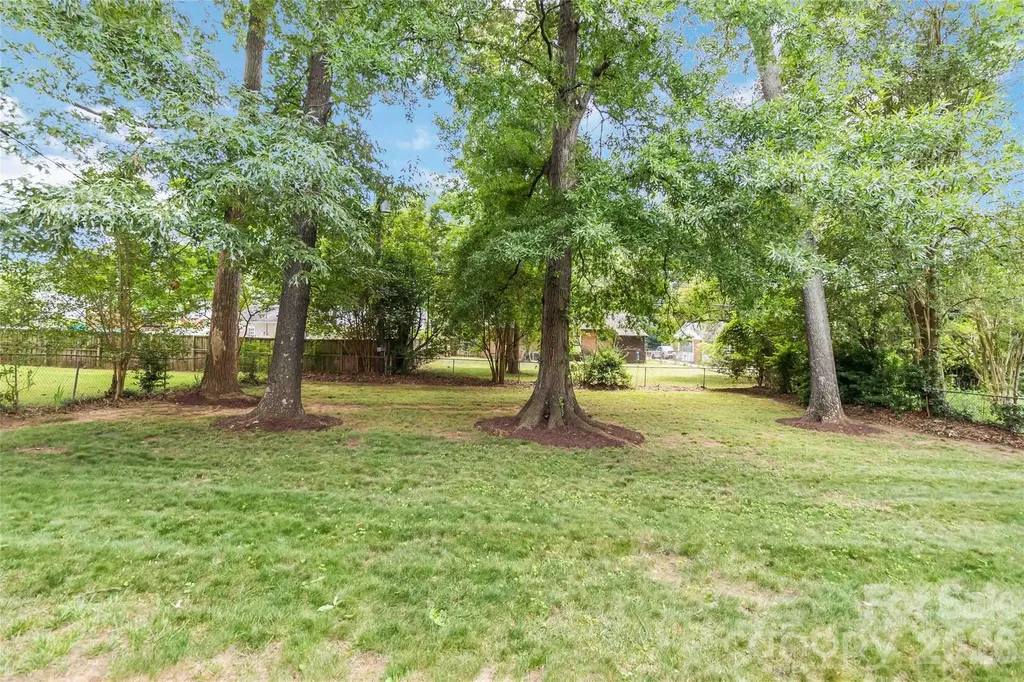 3526 Stonehaven Drive Charlotte NC 28215