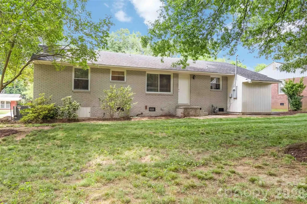3526 Stonehaven Drive Charlotte NC 28215