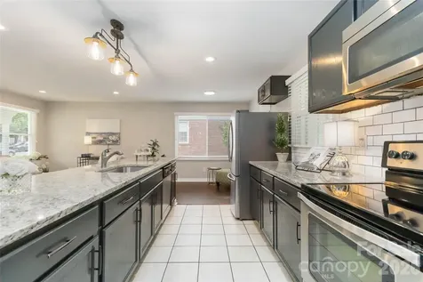 3526 Stonehaven Drive Charlotte NC 28215