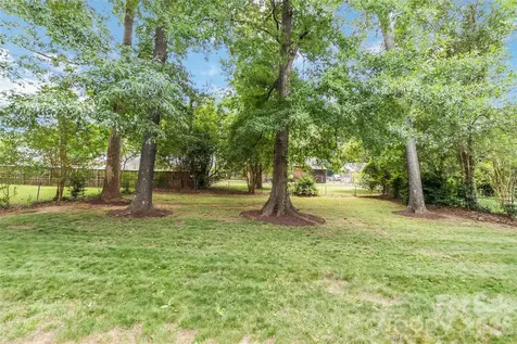 3526 Stonehaven Drive Charlotte NC 28215
