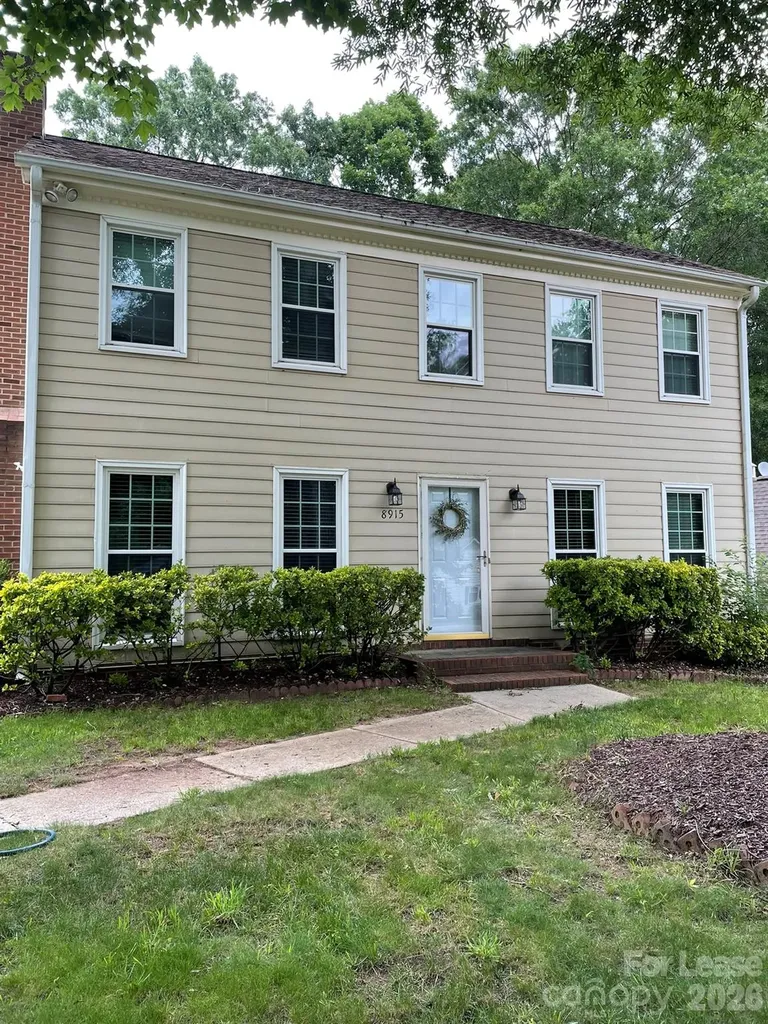 8915 Gamesford Drive Charlotte NC 28277