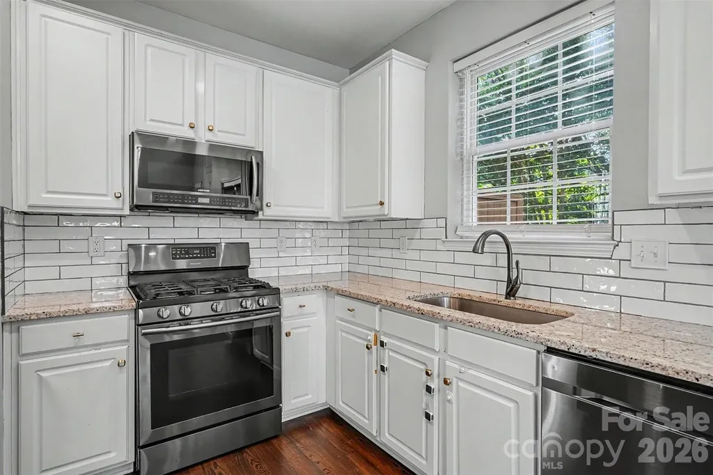 1926 Dunhill Drive Charlotte NC 28205