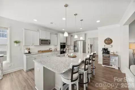 2128 Lapalma Trace Lake Wylie SC 29710