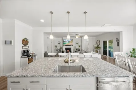 2128 Lapalma Trace Lake Wylie SC 29710