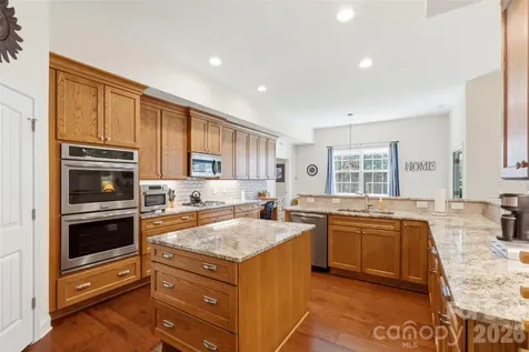 2006 Eagle Point Estate Lancaster SC 29720