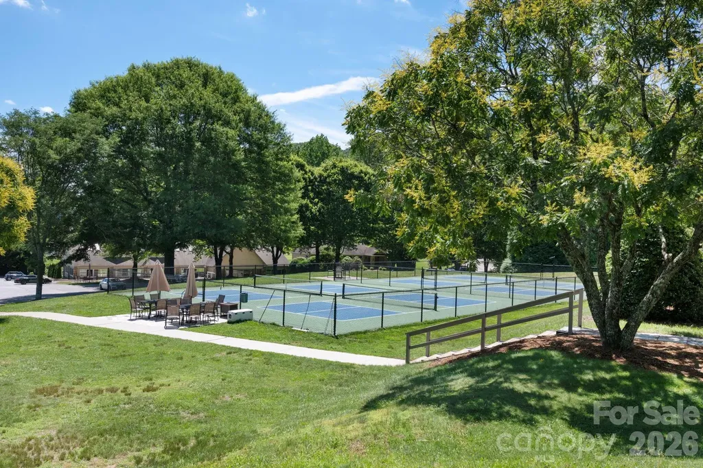 168 Overlook Drive Flat Rock NC 28731