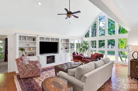 168 Overlook Drive Flat Rock NC 28731