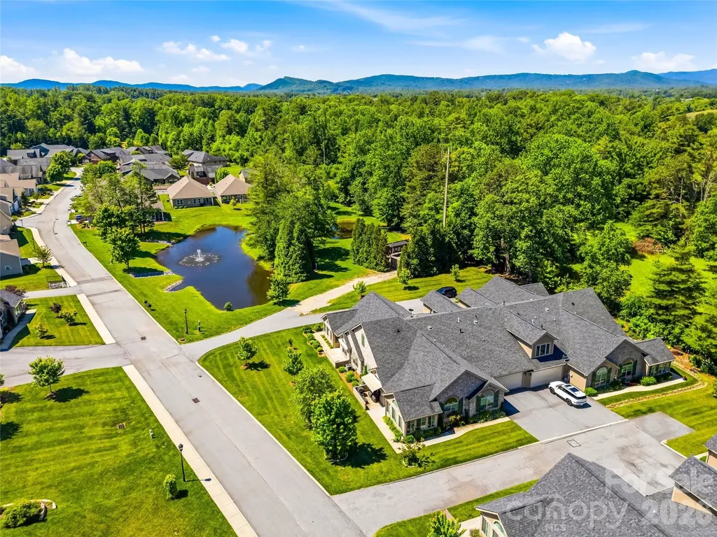 426 Summerfield Place Flat Rock NC 28731