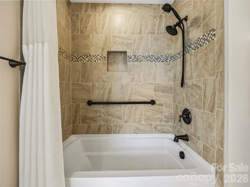 426 Summerfield Place Flat Rock NC 28731