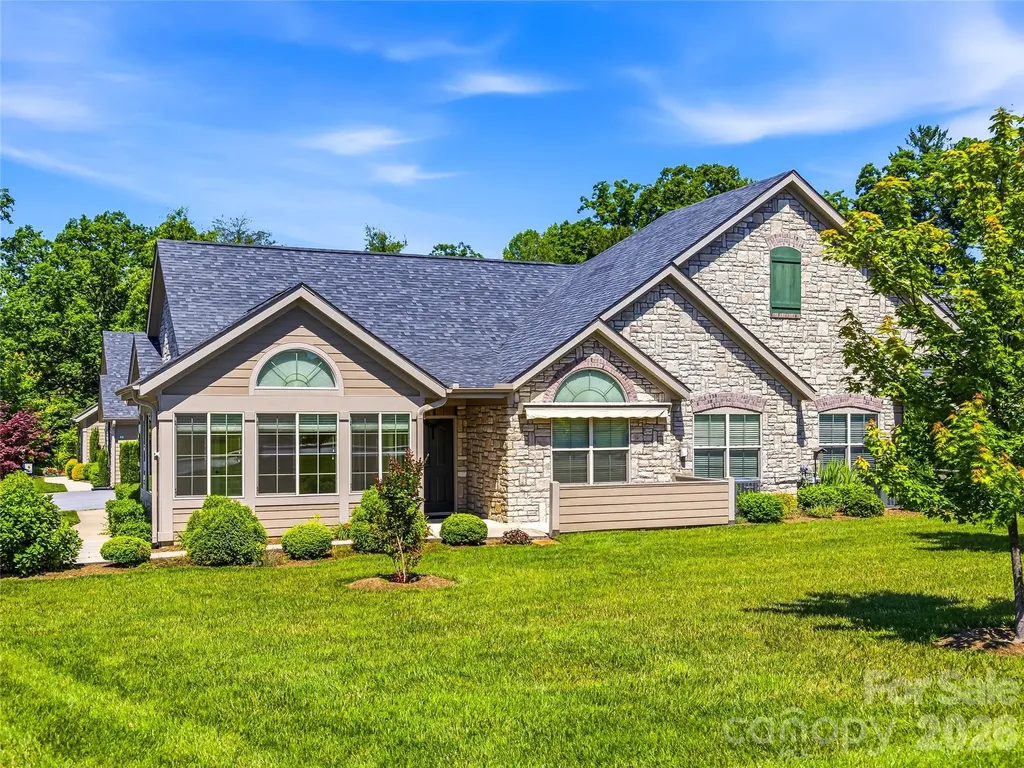 426 Summerfield Place Flat Rock NC 28731