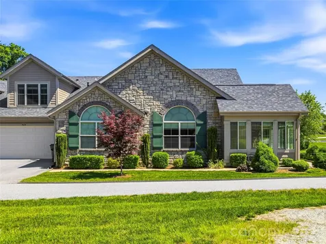 426 Summerfield Place Flat Rock NC 28731