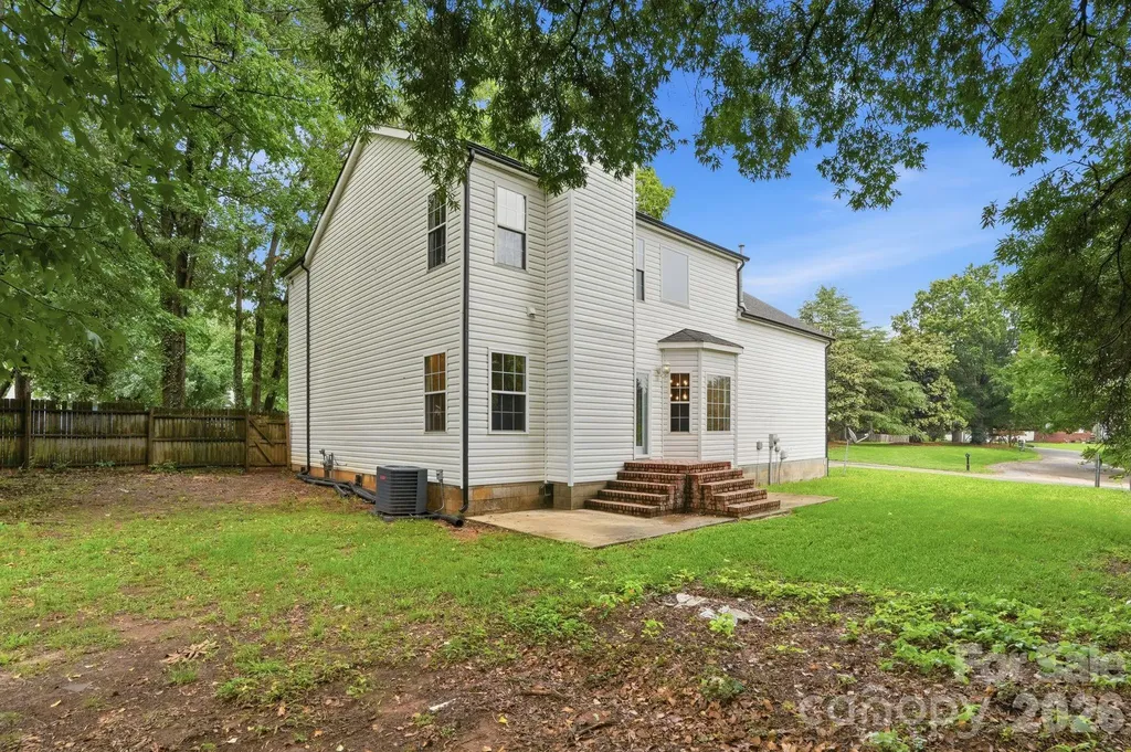 5846 Hanna Court Charlotte NC 28212