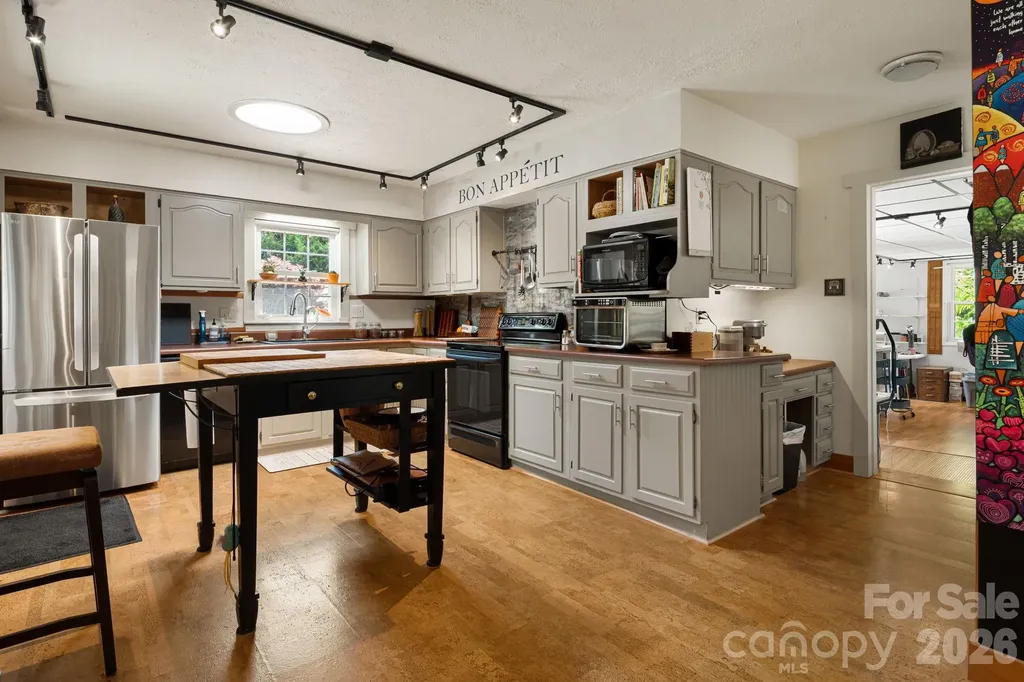 43 Chadwick Wade Drive Asheville NC 28804