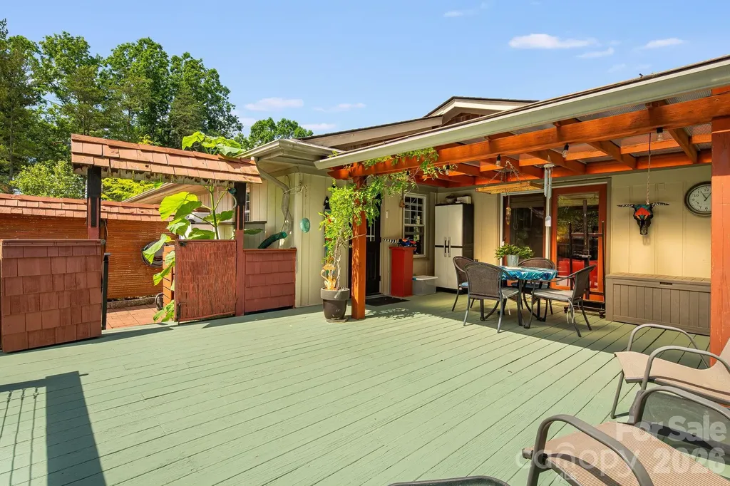 43 Chadwick Wade Drive Asheville NC 28804