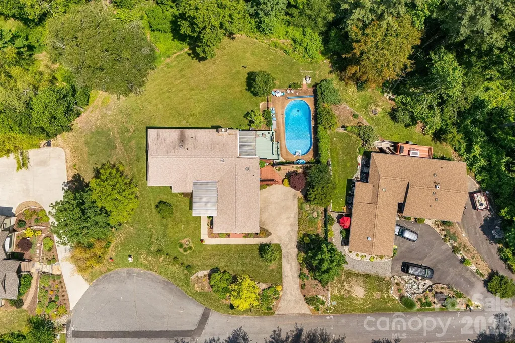 43 Chadwick Wade Drive Asheville NC 28804