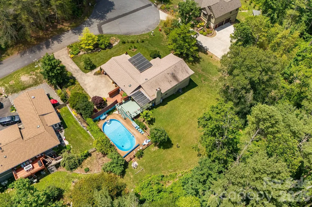 43 Chadwick Wade Drive Asheville NC 28804