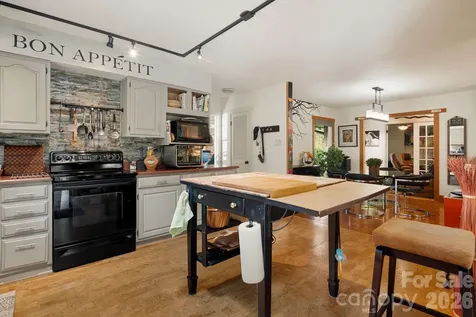 43 Chadwick Wade Drive Asheville NC 28804