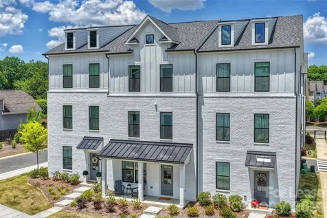 3024- Red Cardinal Lane Charlotte NC 28211