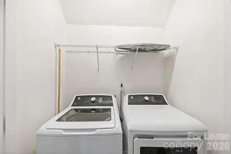 3024- Red Cardinal Lane Charlotte NC 28211