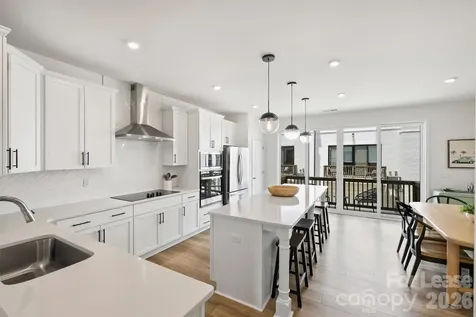 3024- Red Cardinal Lane Charlotte NC 28211