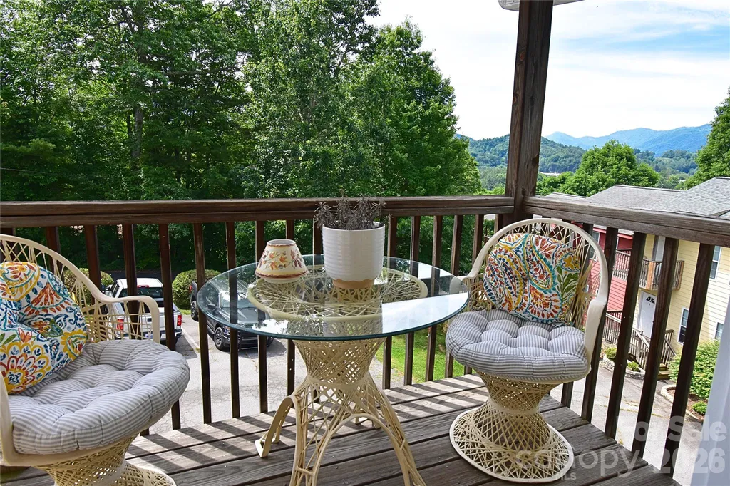 145 Lincoln Park Road Burnsville NC 28714