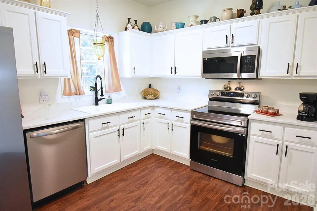 145 Lincoln Park Road Burnsville NC 28714