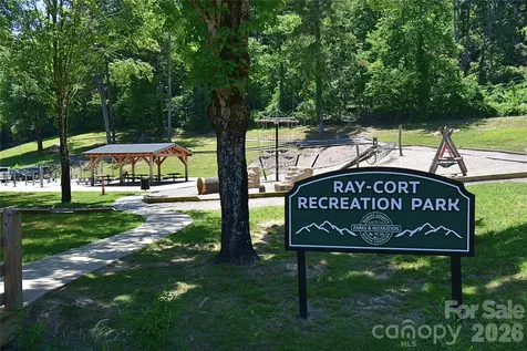 145 Lincoln Park Road Burnsville NC 28714