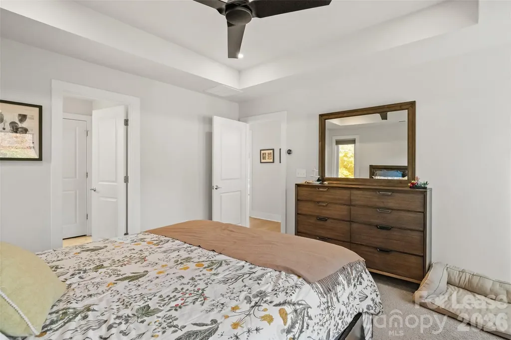1549 Pinecrest Avenue Charlotte NC 28205