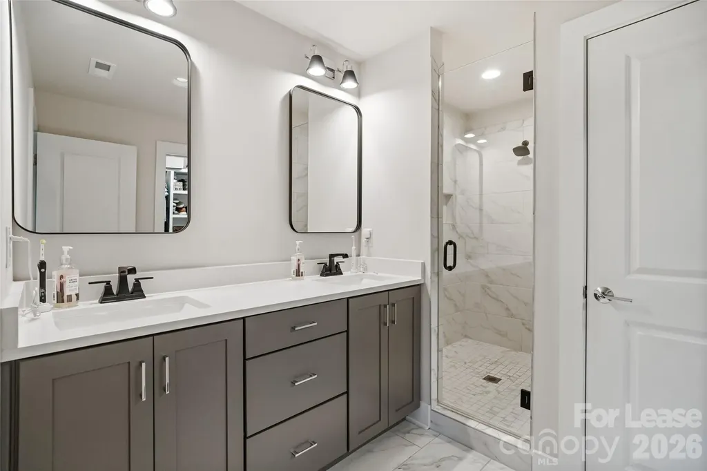 1549 Pinecrest Avenue Charlotte NC 28205