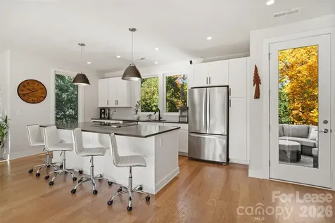 1549 Pinecrest Avenue Charlotte NC 28205