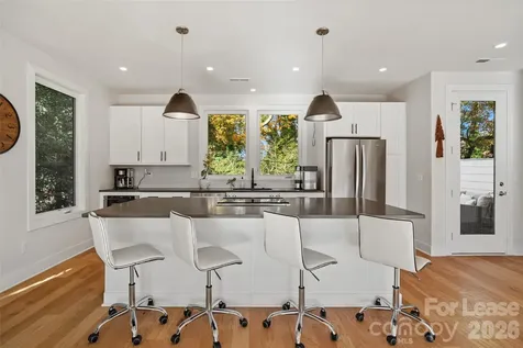 1549 Pinecrest Avenue Charlotte NC 28205