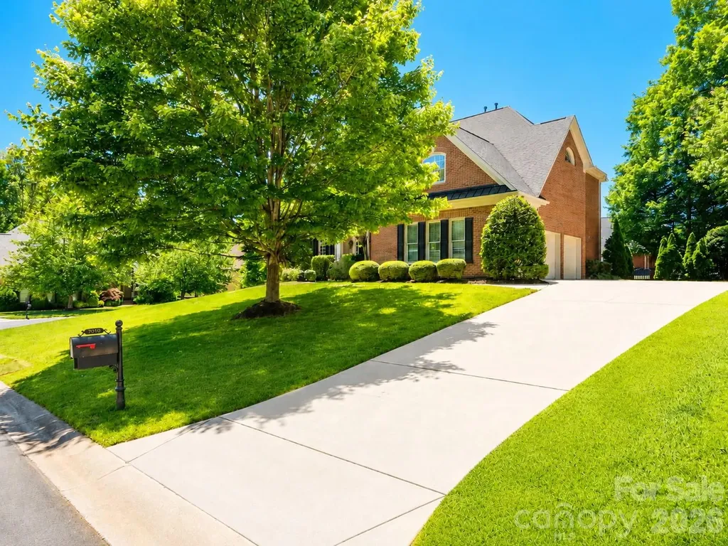 7010 Stanbury Drive Matthews NC 28104