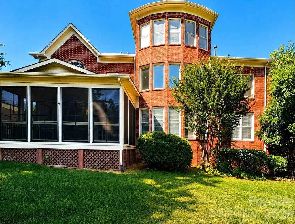 7010 Stanbury Drive Matthews NC 28104